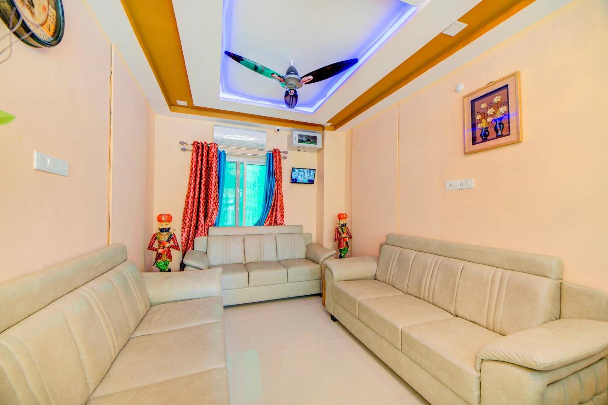 오요 40852 호텔 화이트 리지 Sururnagar 외부 사진